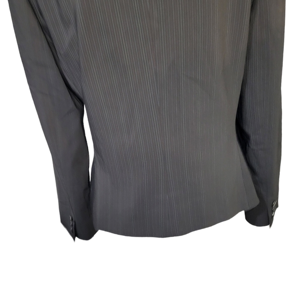 Tahari women's black pin striped blazer with bows on pockets size 10 - Picture 7 of 9